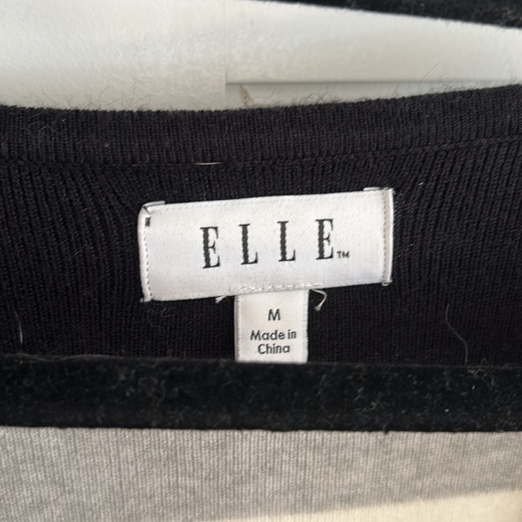 Elle Size Medium Cardigan - Picture 2 of 4